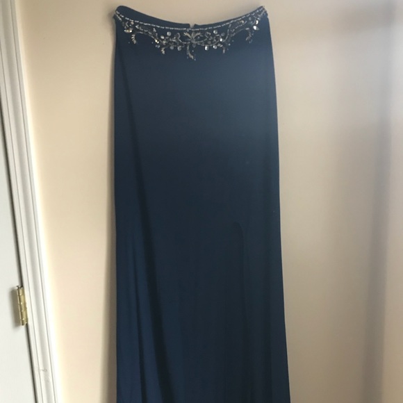 Windsor Prom Dress - Picture 4 of 8